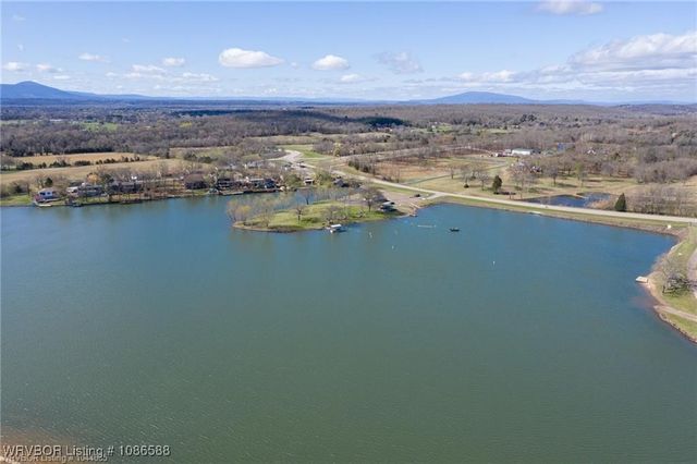 8535 Crestline Drive, Hackett, AR 72937