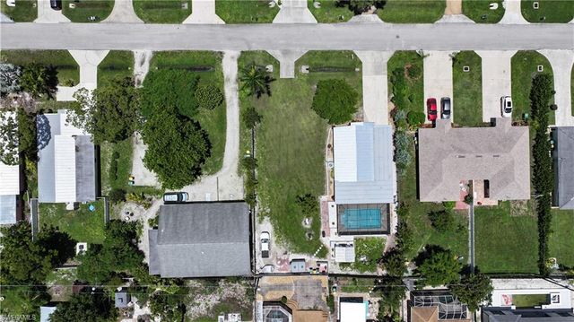 736 104th AVE N # 1, Naples, FL 34108