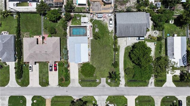 736 104th AVE N # 1, Naples, FL 34108