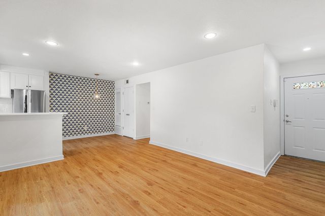 3601 Menchaca RD 110, Austin, TX 78704