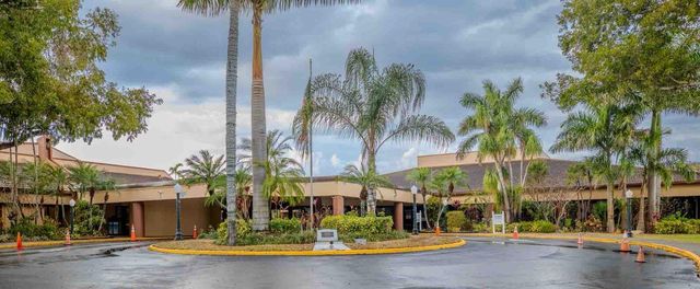 9041 Sunrise Lakes Boulevard 111, Sunrise, FL 33322