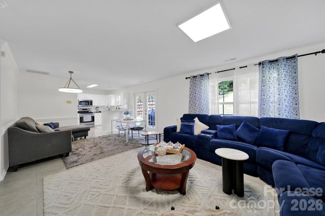 10541 Haddington Drive NW, Charlotte, NC 28269