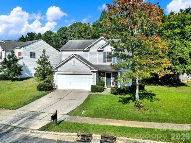 10541 Haddington Drive NW, Charlotte, NC 28269