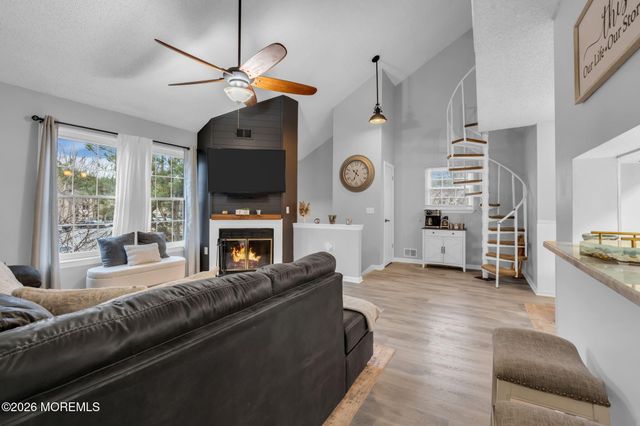 52 Snapdragon Court, Jackson, NJ 08527