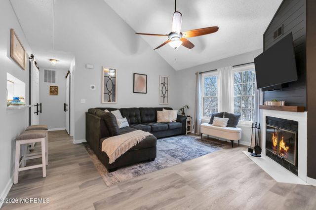 52 Snapdragon Court, Jackson, NJ 08527