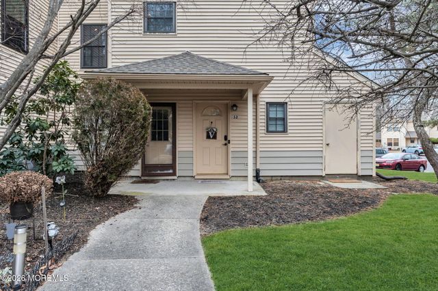 52 Snapdragon Court, Jackson, NJ 08527