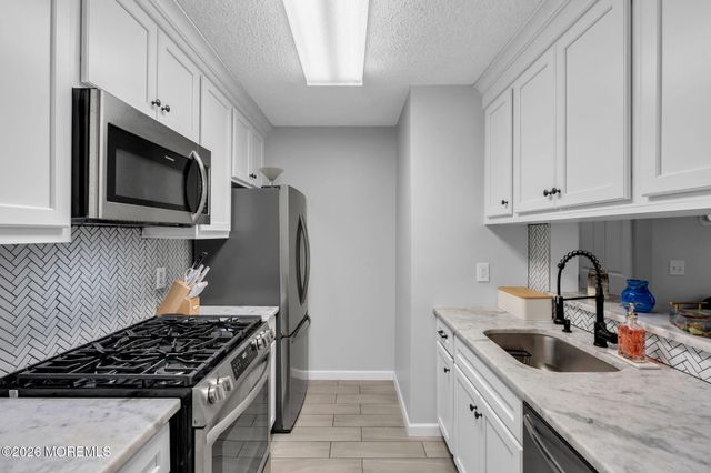 52 Snapdragon Court, Jackson, NJ 08527