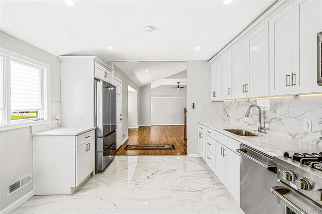 260 W 24th Street, Deer Park, NY 11729