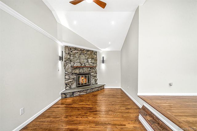 260 W 24th Street, Deer Park, NY 11729