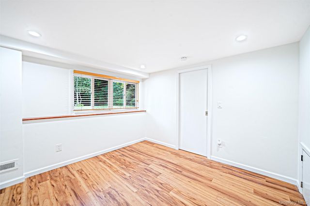 260 W 24th Street, Deer Park, NY 11729