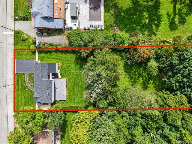 260 W 24th Street, Deer Park, NY 11729