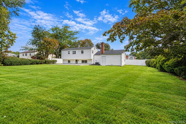 260 W 24th Street, Deer Park, NY 11729