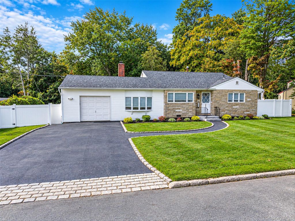 260 W 24th Street, Deer Park, NY 11729 — photo 4