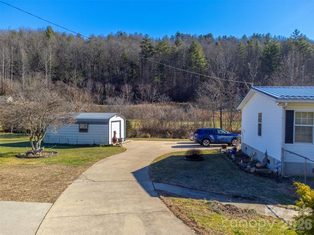 7581 Hwy 441 Highway S, Sylva, NC 28779