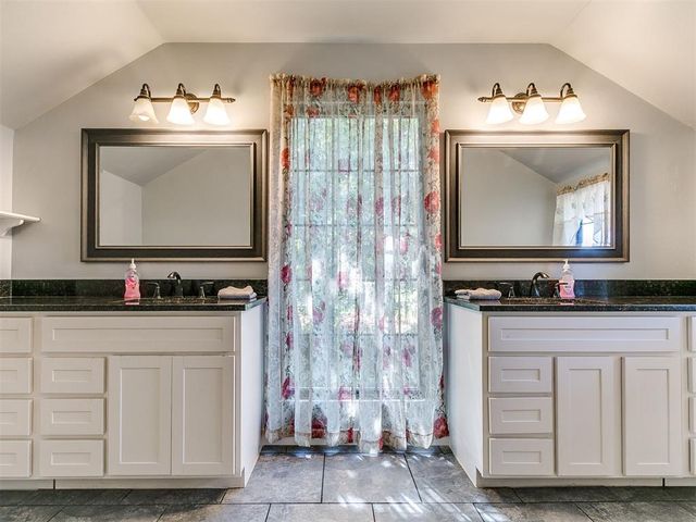 4500 Valley View Lane, Edmond, OK 73034