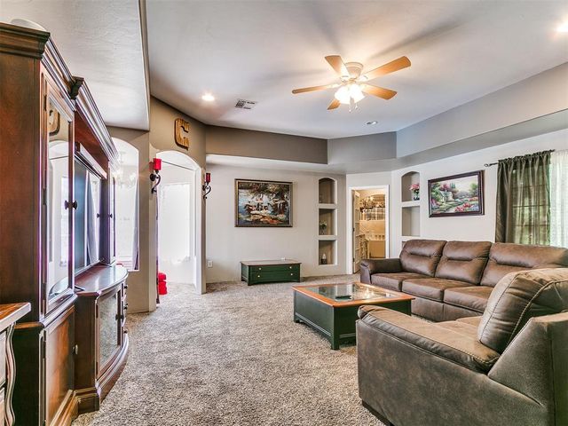 4500 Valley View Lane, Edmond, OK 73034