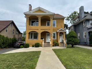 760 Farmington Avenue F3, West Hartford, CT 06119