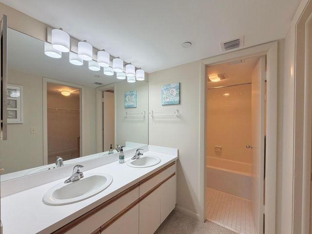 337 Oak Harbour Drive, Juno Beach, FL 33408