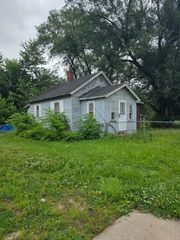 143 SE 34th Street, Des Moines, IA 50317