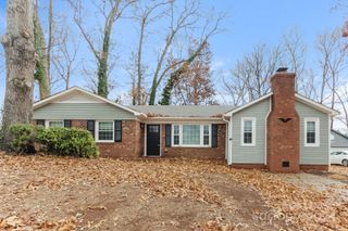 10019 Arbordale Avenue, Charlotte, NC 28215