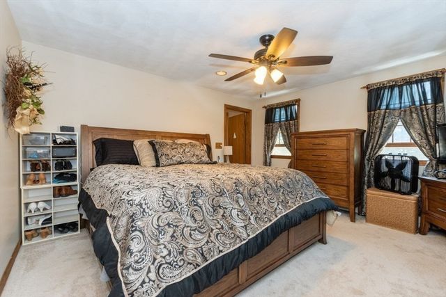 12 Ridgeway Ave, Billerica, MA 01821