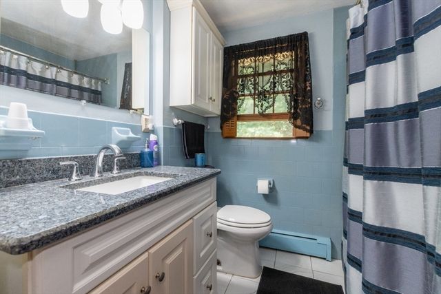 12 Ridgeway Ave, Billerica, MA 01821