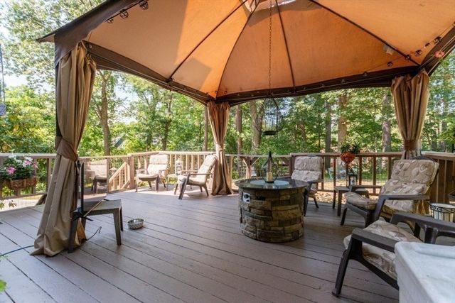 12 Ridgeway Ave, Billerica, MA 01821