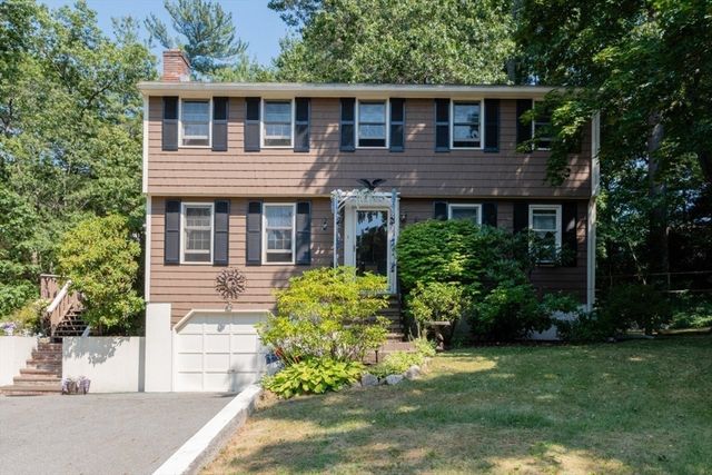12 Ridgeway Ave, Billerica, MA 01821