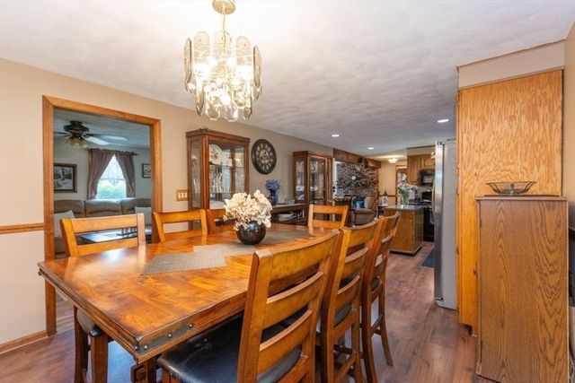 12 Ridgeway Ave, Billerica, MA 01821