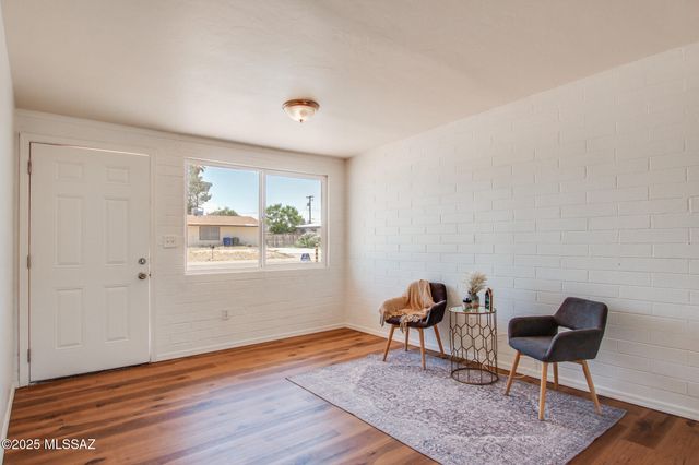 2018 S Cloverland Avenue, Tucson, AZ 85711