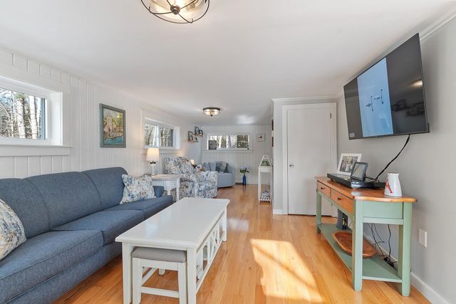 9 Casey Road, East Kingston, NH 03827