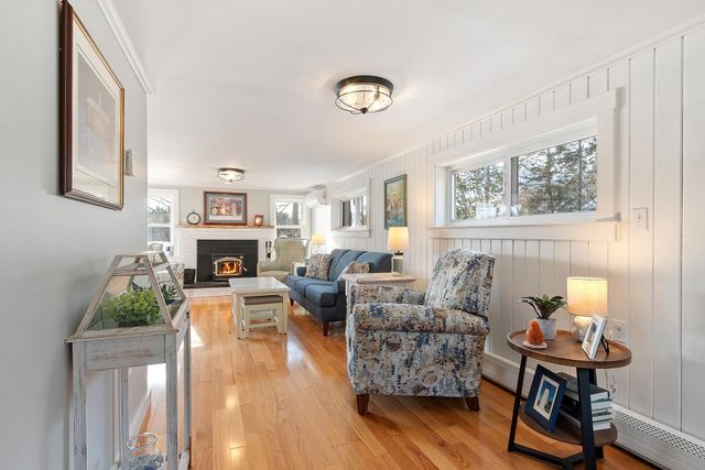 9 Casey Road, East Kingston, NH 03827