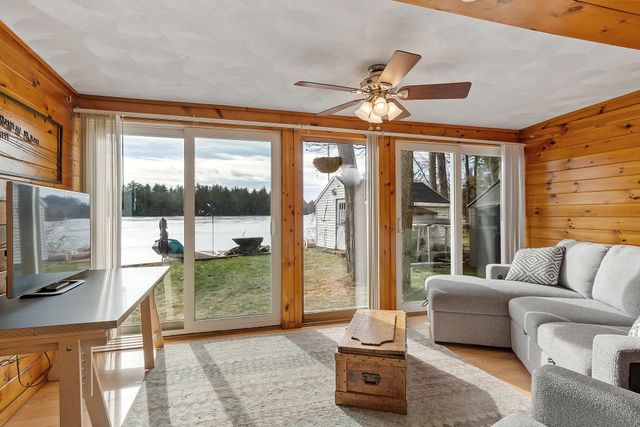 9 Casey Road, East Kingston, NH 03827