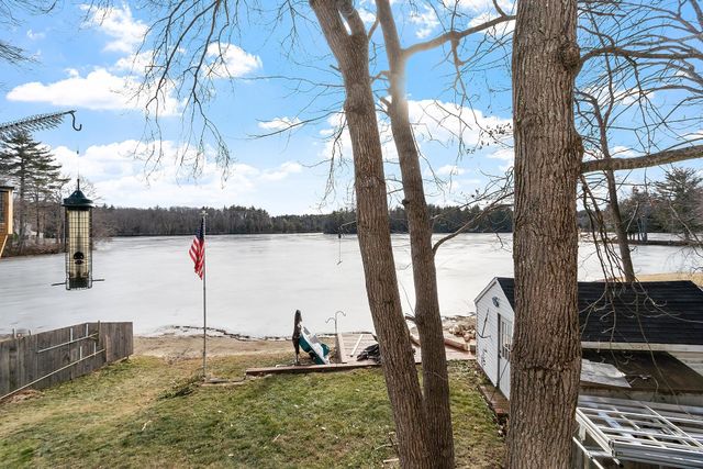 9 Casey Road, East Kingston, NH 03827