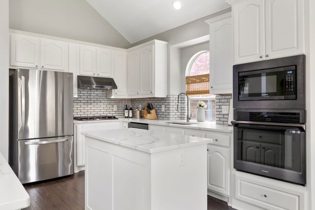 7709 Stonehaven Lane, Rowlett, TX 75089