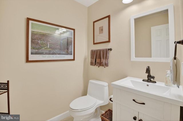 2121D N MONROE ST, Arlington, VA 22207