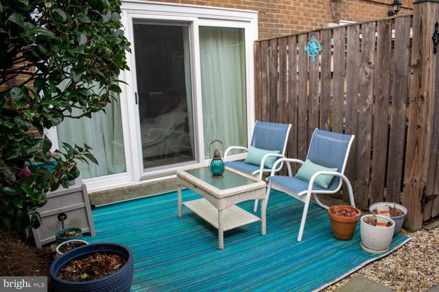 2121D N MONROE ST, Arlington, VA 22207