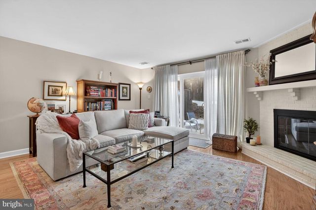 2121D N MONROE ST, Arlington, VA 22207