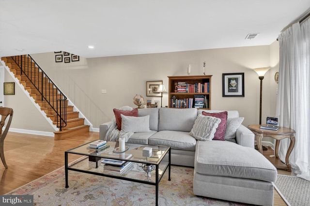 2121D N MONROE ST, Arlington, VA 22207