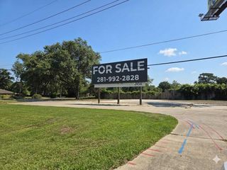 1002 Blackhaw Street, Houston, TX 77079