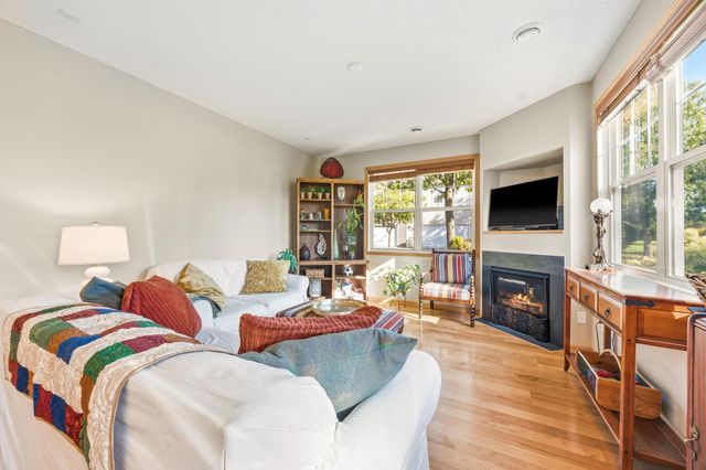 3425 Hazel Trail D, Woodbury, MN 55129