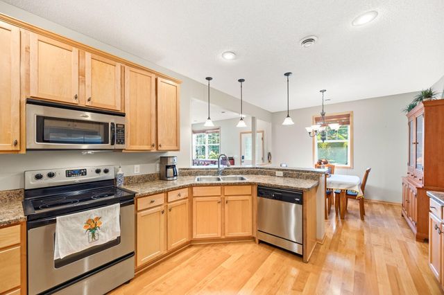 3425 Hazel Trail D, Woodbury, MN 55129