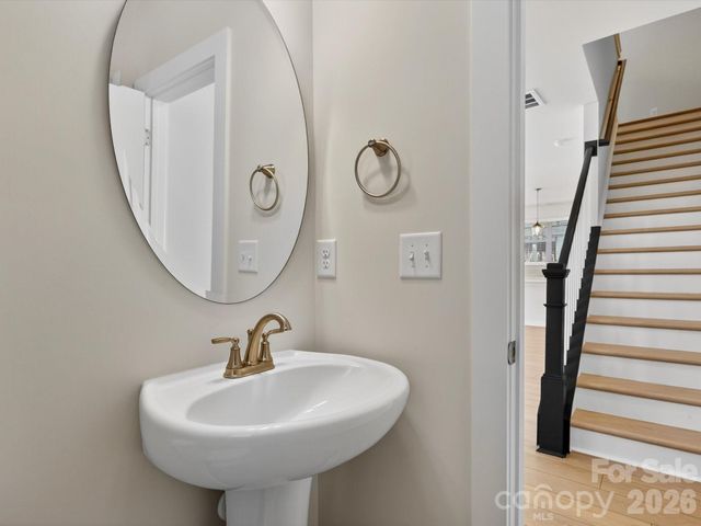 1523 Lithium Lane, Charlotte, NC 28211