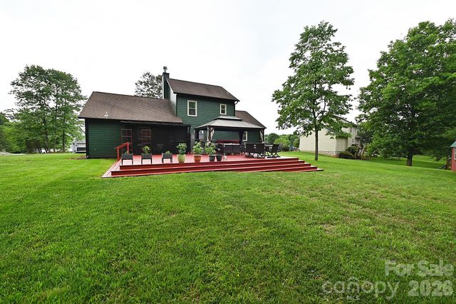 5438 Winding Oak Drive, Hickory, NC 28602
