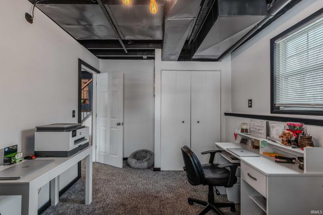 9285 E Sleepy Hollow Parkway, Cromwell, IN 46732