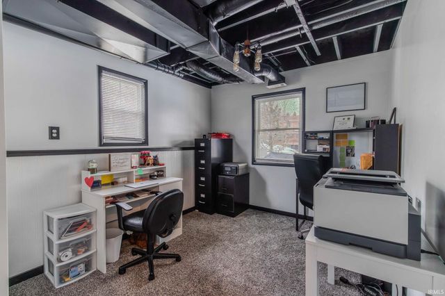 9285 E Sleepy Hollow Parkway, Cromwell, IN 46732