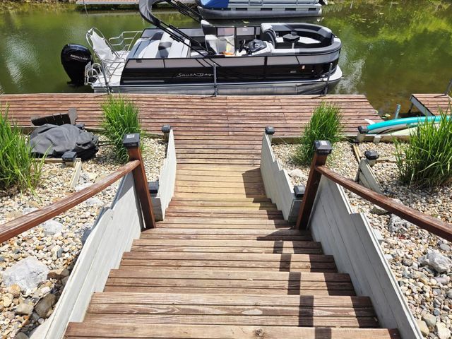 9285 E Sleepy Hollow Parkway, Cromwell, IN 46732