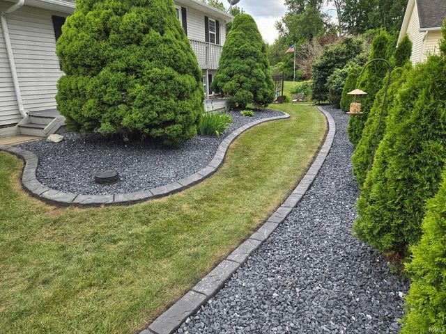 9285 E Sleepy Hollow Parkway, Cromwell, IN 46732