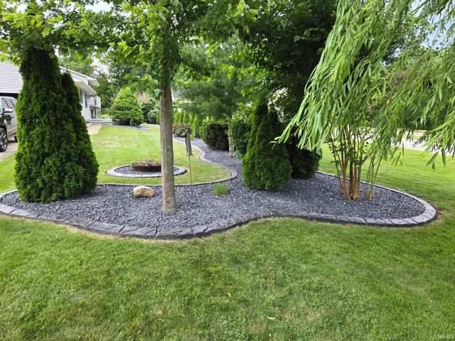 9285 E Sleepy Hollow Parkway, Cromwell, IN 46732