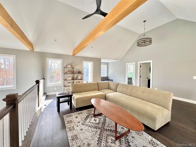 720 Sunny Hill Road, Greenville, NY 12083